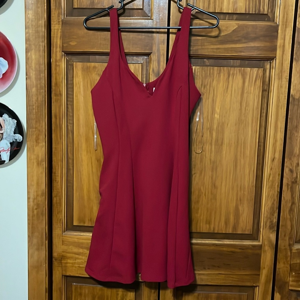 Speechless Burgundy dress size M with pockets, yes pocketssss!!